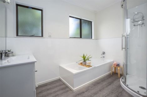 Photo of property in 77 Joseph Banks Drive, Whitby, Porirua, 5024