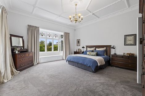 Photo of property in 18 Ridge Lane, New Plymouth, 4310