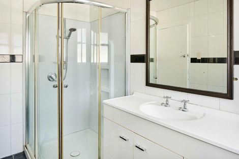 Photo of property in 22 Longcroft Terrace, Newlands, Wellington, 6037