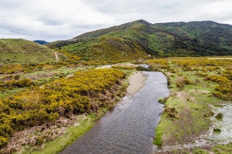 Photo of property in 828 Coast Road, Wainuiomata Coast, Lower Hutt, 5373