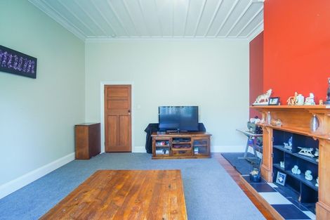 Photo of property in 54 Grey Street, Marton, 4710