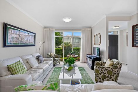Photo of property in 61 Panorama Heights, Orewa, 0931