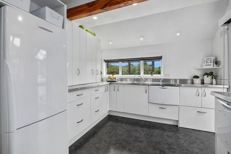 Photo of property in 9 Oak Street, Ebdentown, Upper Hutt, 5018