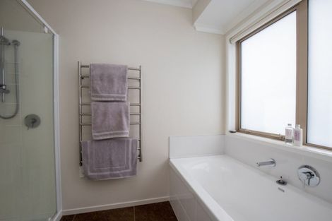 Photo of property in 21 Benner Drive, Ngatea, 3503