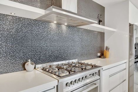 Photo of property in 27 Silicon Way, Fitzherbert, Palmerston North, 4410