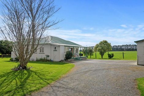 Photo of property in 35 North Manakau Road, Manakau, Levin, 5573