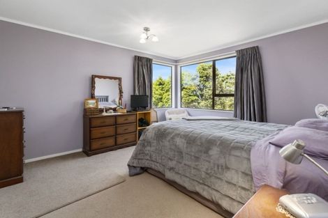 Photo of property in 14 Cullen Place, Tawa, Wellington, 5028