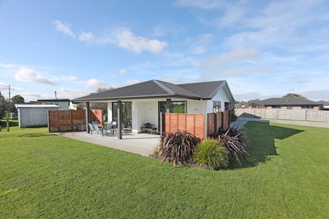 Photo of property in 6 George Street, Bulls, 4818