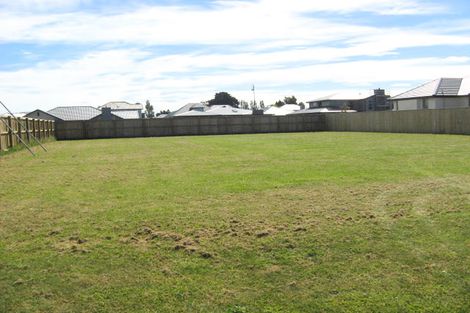 Photo of property in 28 Applefield Court, Northwood, Christchurch, 8051