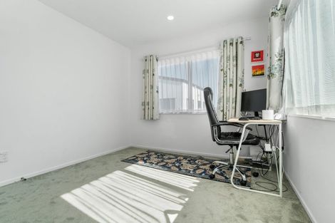 Photo of property in 3 Tumu Road, Papakura, 2110