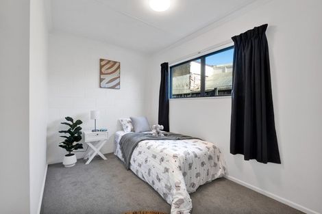 Photo of property in 2/65 Northgate, Strandon, New Plymouth, 4312