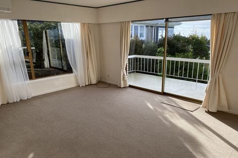 Photo of property in 1/70 Gulf View Road, Murrays Bay, Auckland, 0630