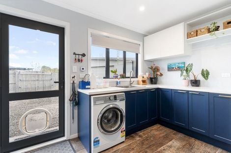 Photo of property in 7 Takahe Drive, Carterton, 5713