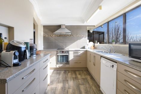 Photo of property in 21 Victory Street, Welcome Bay, Tauranga, 3112