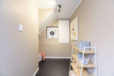 Photo of property in 2a/123 Hutchinsons Road, Bucklands Beach, Auckland, 2014