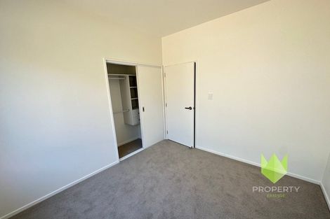 Photo of property in 20b Crestview Rise, Papakura, 2110