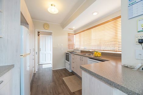 Photo of property in 2/39 Mcleod Road, Henderson, Auckland, 0612