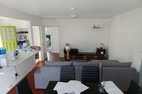 Photo of property in 39 Titoki Street, Te Atatu Peninsula, Auckland, 0610