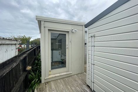 Photo of property in 9 Mahoe Street, Strandon, New Plymouth, 4312