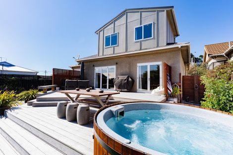 Photo of property in 166 Victoria Road, Saint Clair, Dunedin, 9012