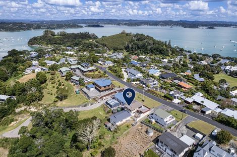 Photo of property in 10 Gould Street, Russell, 0202