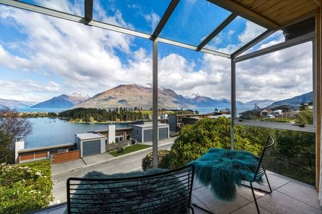 Photo of property in 20 Earnslaw Terrace, Queenstown, 9300