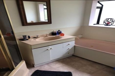 Photo of property in 4 Tington Avenue, Wattle Downs, Auckland, 2103