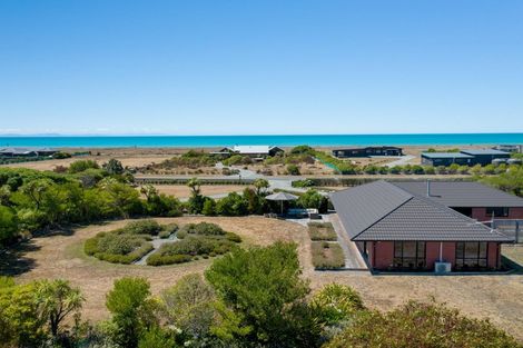 Photo of property in 8 Edgewater Place, Rarangi, Blenheim, 7273