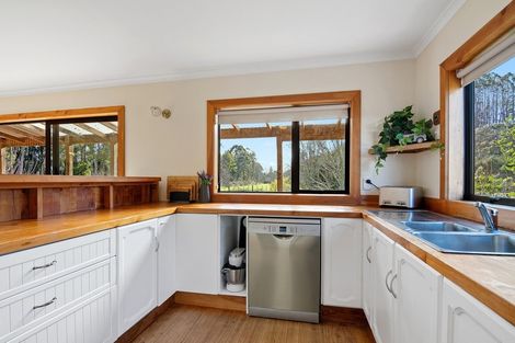 Photo of property in 7 Neudorf Road, Upper Moutere, 7175