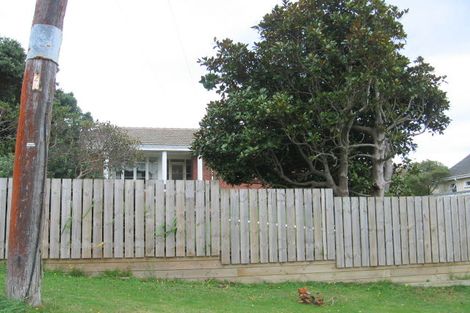 Photo of property in 1 Bell Street, Tawa, Wellington, 5028
