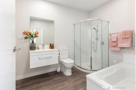 Photo of property in 2/32 Dr Taylor Terrace, Johnsonville, Wellington, 6037