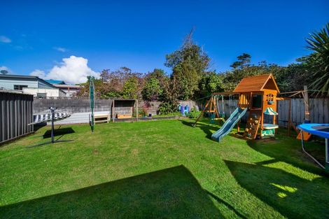Photo of property in 84 Pioneer Road, Moturoa, New Plymouth, 4310