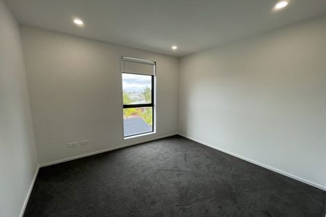 Photo of property in 5 Merton Avenue, Glenfield, Auckland, 0627