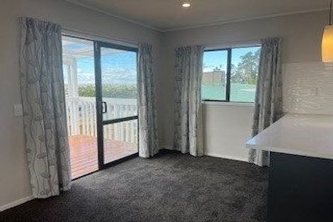 Photo of property in 1/40c West Coast Road, Glen Eden, Auckland, 0602