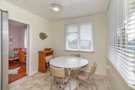 Photo of property in 12 Te Kiri Street, Himatangi Beach, Foxton, 4891