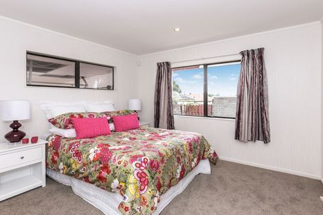Photo of property in 1/29 Hill Crescent, New Lynn, Auckland, 0600