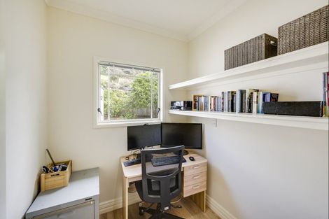 Photo of property in 82 Kent Terrace, Taradale, Napier, 4112