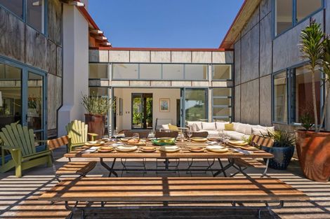 Photo of property in 92 Hahei Beach Road, Hahei, Whitianga, 3591