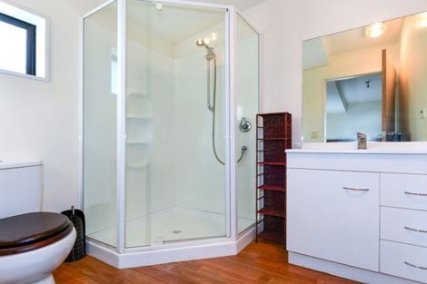 Photo of property in 20 Sawtell Place, Northcote, Christchurch, 8052