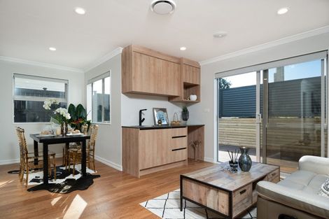 Photo of property in 6c Aralia Road, Sunnynook, Auckland, 0620