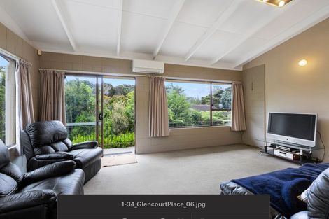Photo of property in 1/34 Glencourt Place, Glenfield, Auckland, 0629