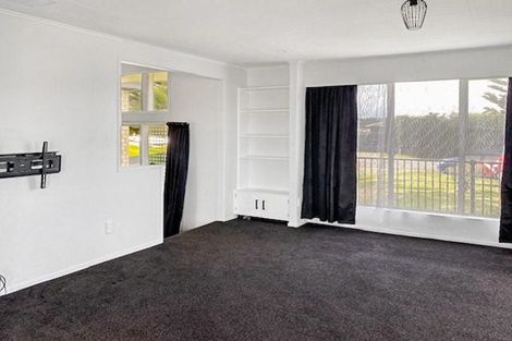 Photo of property in 10 Kennedy Street, Foxton Beach, Foxton, 4815