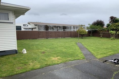 Photo of property in 16 Cornwall Street, Levin, 5510