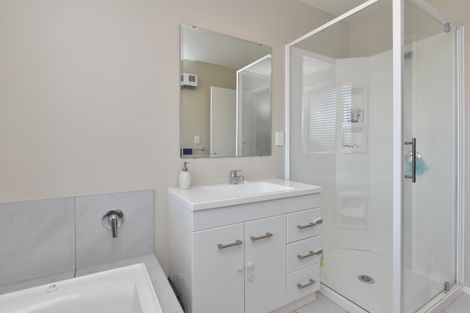 Photo of property in 15 Taggart Place, Sockburn, Christchurch, 8042