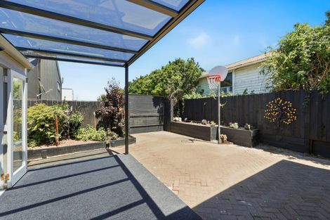 Photo of property in 2/135 Bucklands Beach Road, Bucklands Beach, Auckland, 2012