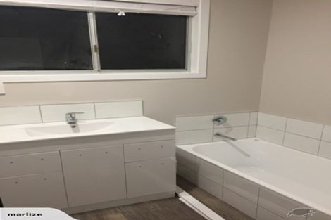 Photo of property in 2/561 Beach Road, Murrays Bay, Auckland, 0630