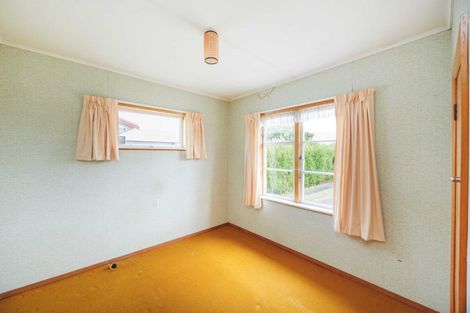 Photo of property in 11 Bartholomew Road, Levin, 5510