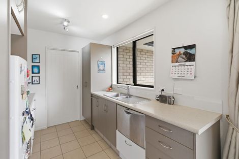 Photo of property in 4/19 Tower Street, Hornby, Christchurch, 8042