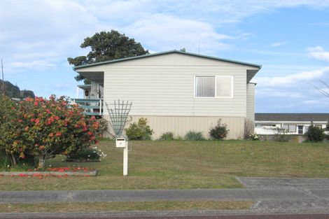 Photo of property in 6 Norfolk Place, Tairua, 3508