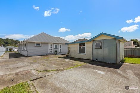 Photo of property in 4 Rata Street, Wainuiomata, Lower Hutt, 5014